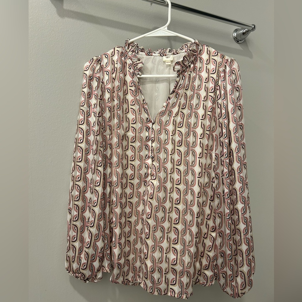 Women’s Patterned Long Sleeve Blouse- NEW WITHOUT TAGS